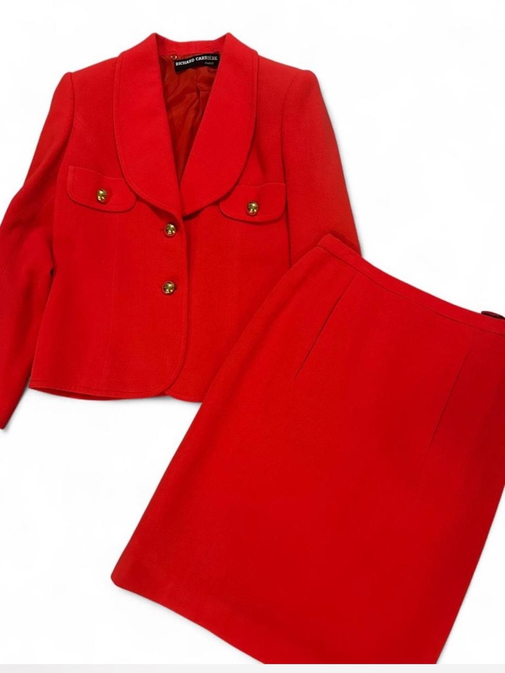 🌹 Vintage vibrant red skirt suit designed by the French couturier Richard Carriè